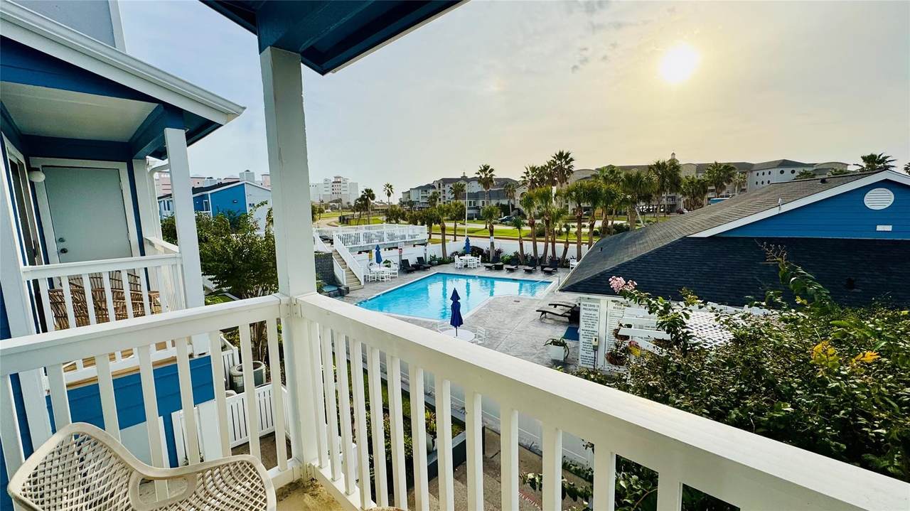 3506 Cove View Boulevard - Photo 1
