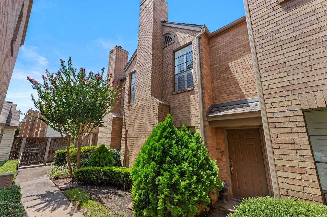 3300 Bellefontaine Street - Photo 1