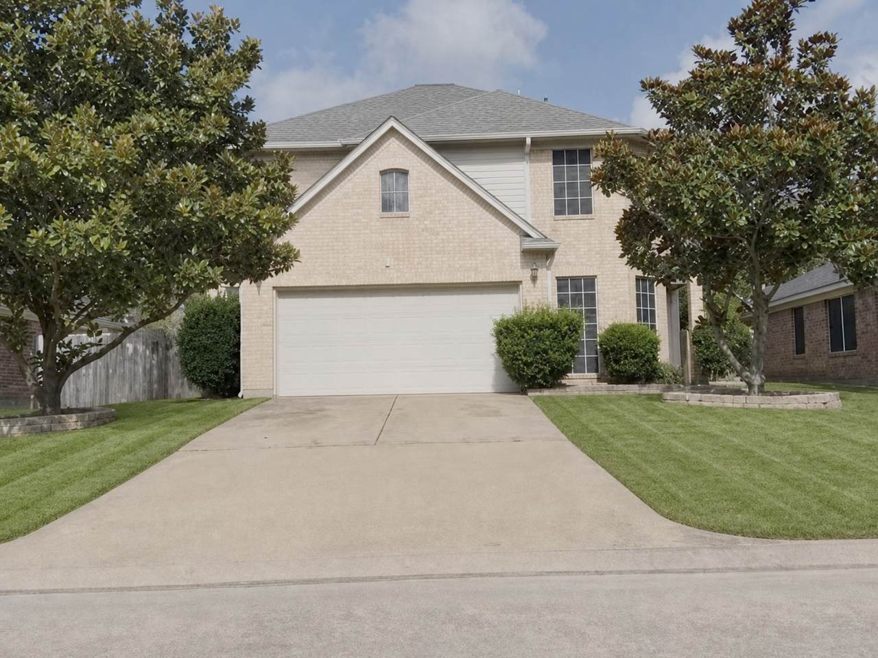 3615 Slocom Drive - Photo 1