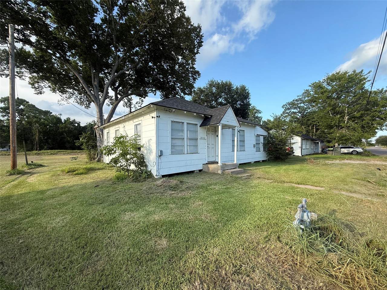 2213 Matthews Street - Photo 1