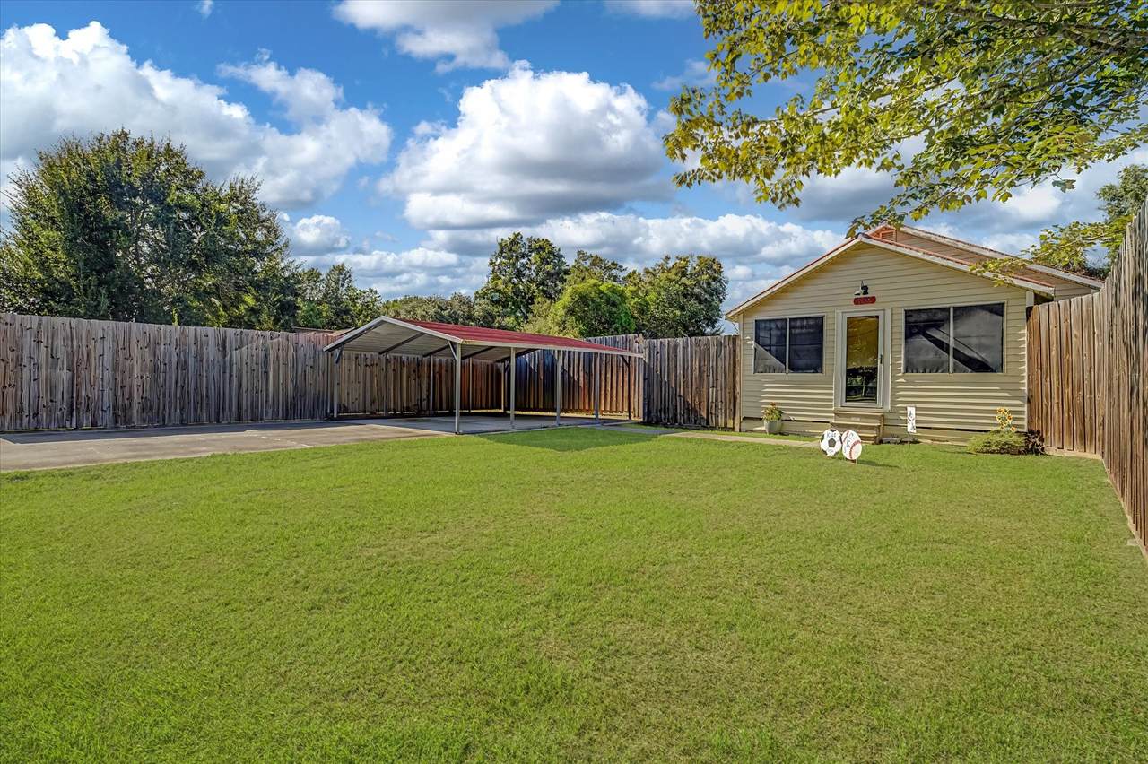 805 Trinity Street - Photo 1