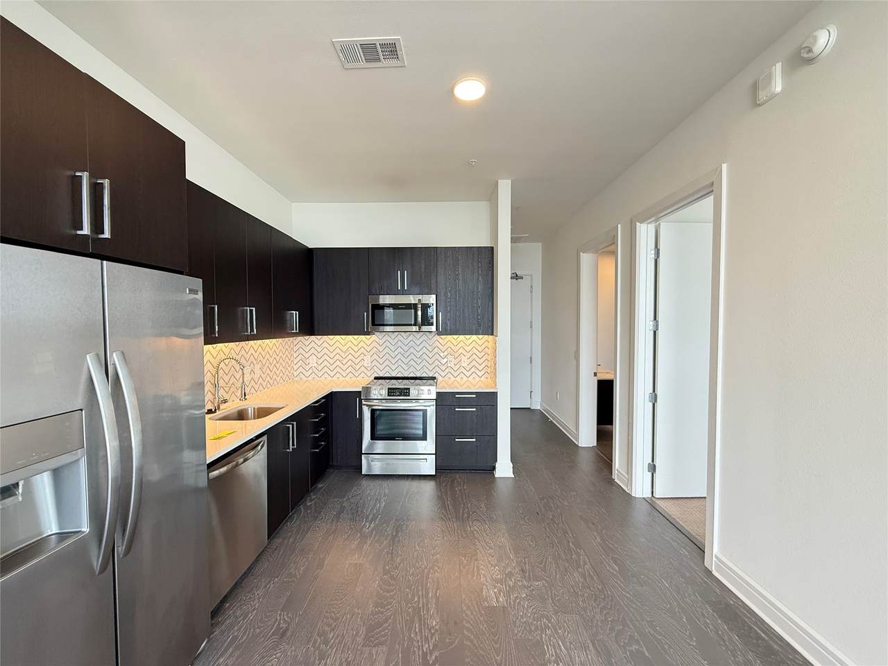 3300 Main St - Photo 1