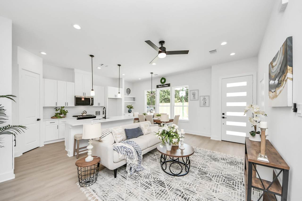 860 Rachel Street - Photo 1