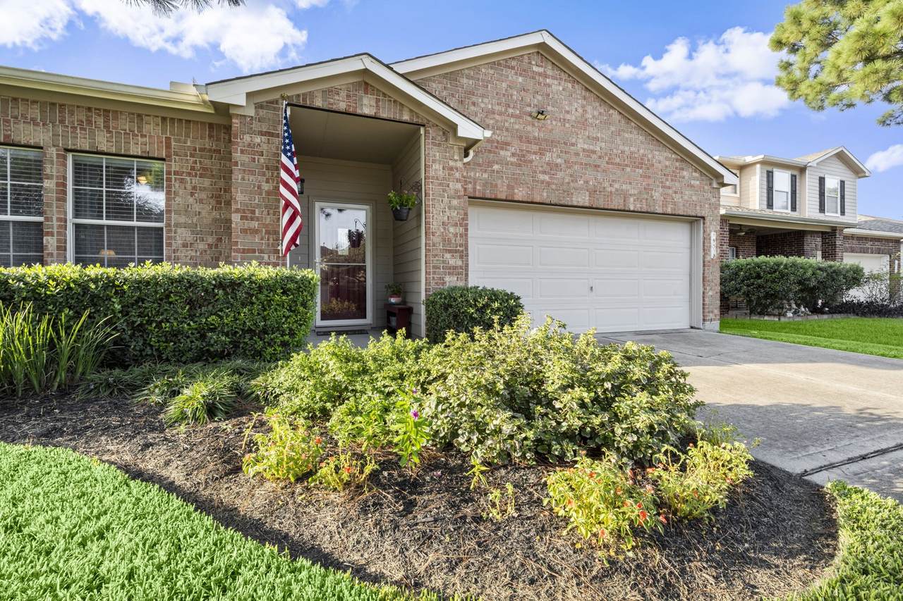 19510 Majestic Landing Lane - Photo 1