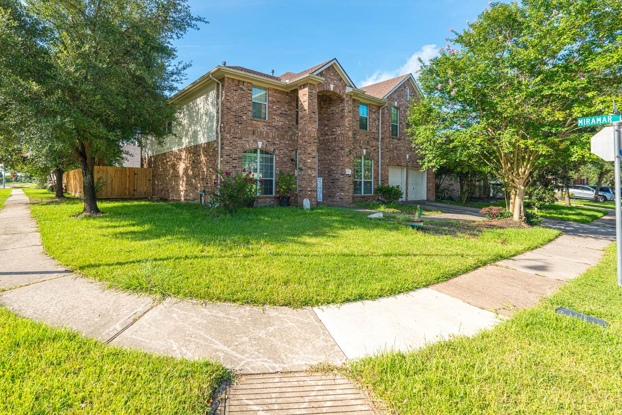 8303 Hayden Cove Drive - Photo 1