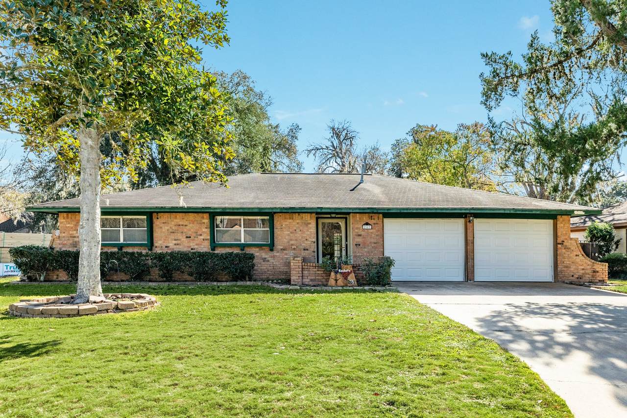267 Wentworth Drive - Photo 1