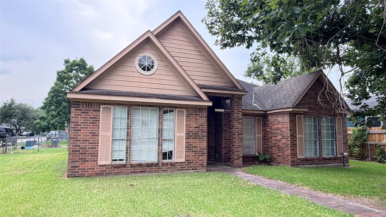 3622 Rosemary Lane - Photo 1