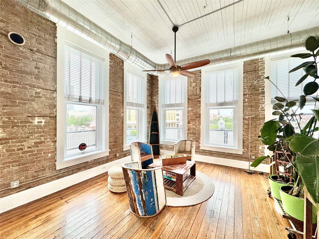 219 22nd Street - Photo 1