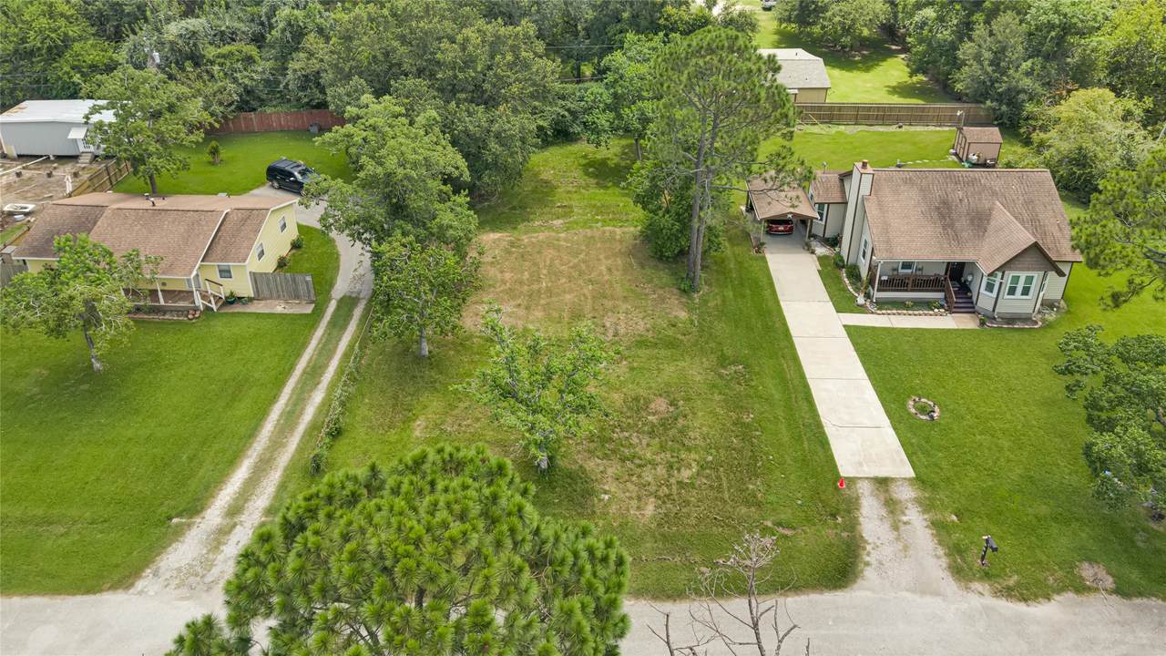 6519 Pinecrest Drive - Photo 1