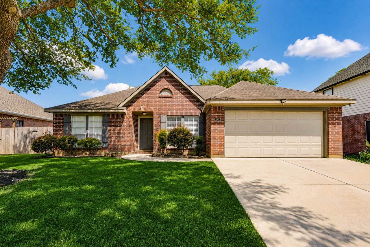 3230 Lee Circle - Photo 1
