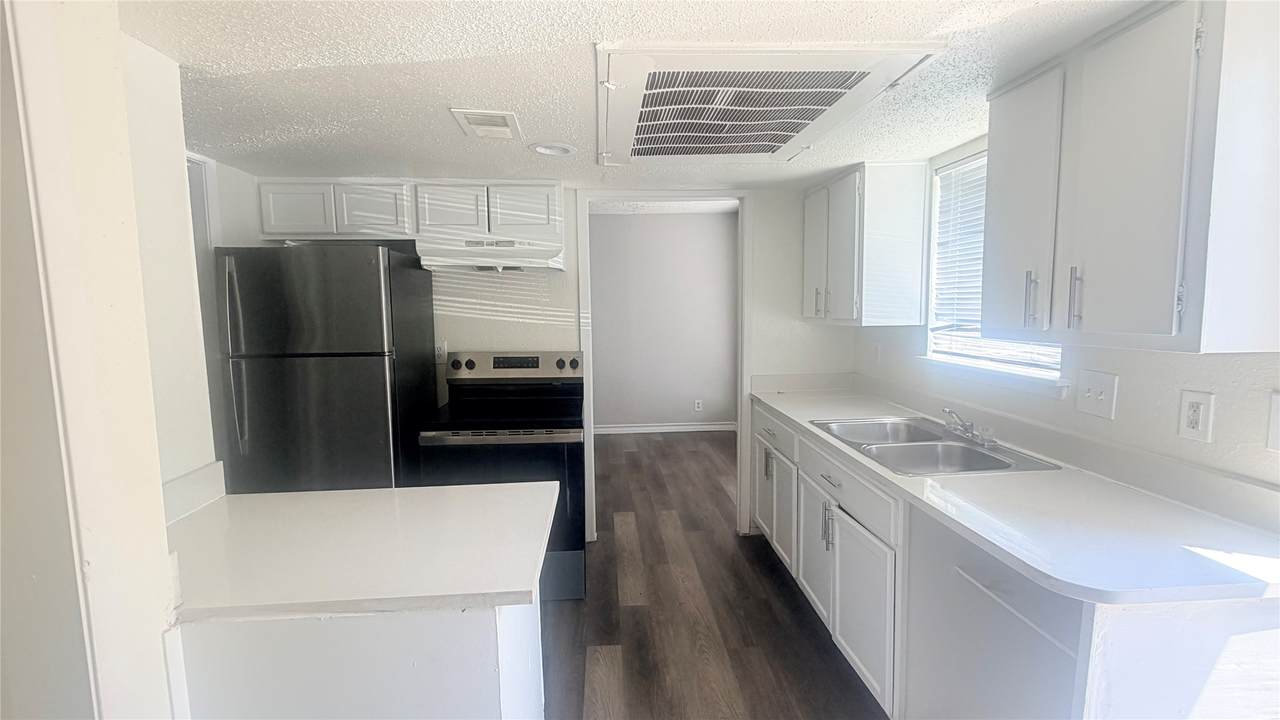 6200 Tidwell Road - Photo 1