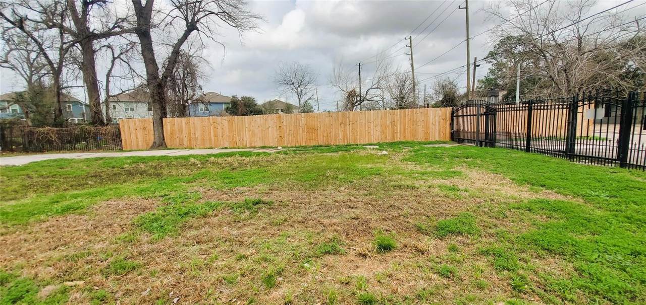 4605 Fulton Street - Photo 1