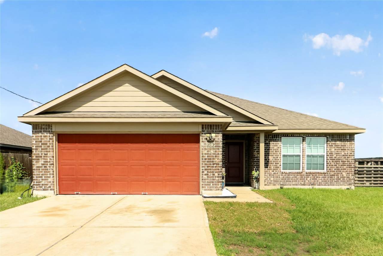 686 Road 5105 - Photo 1