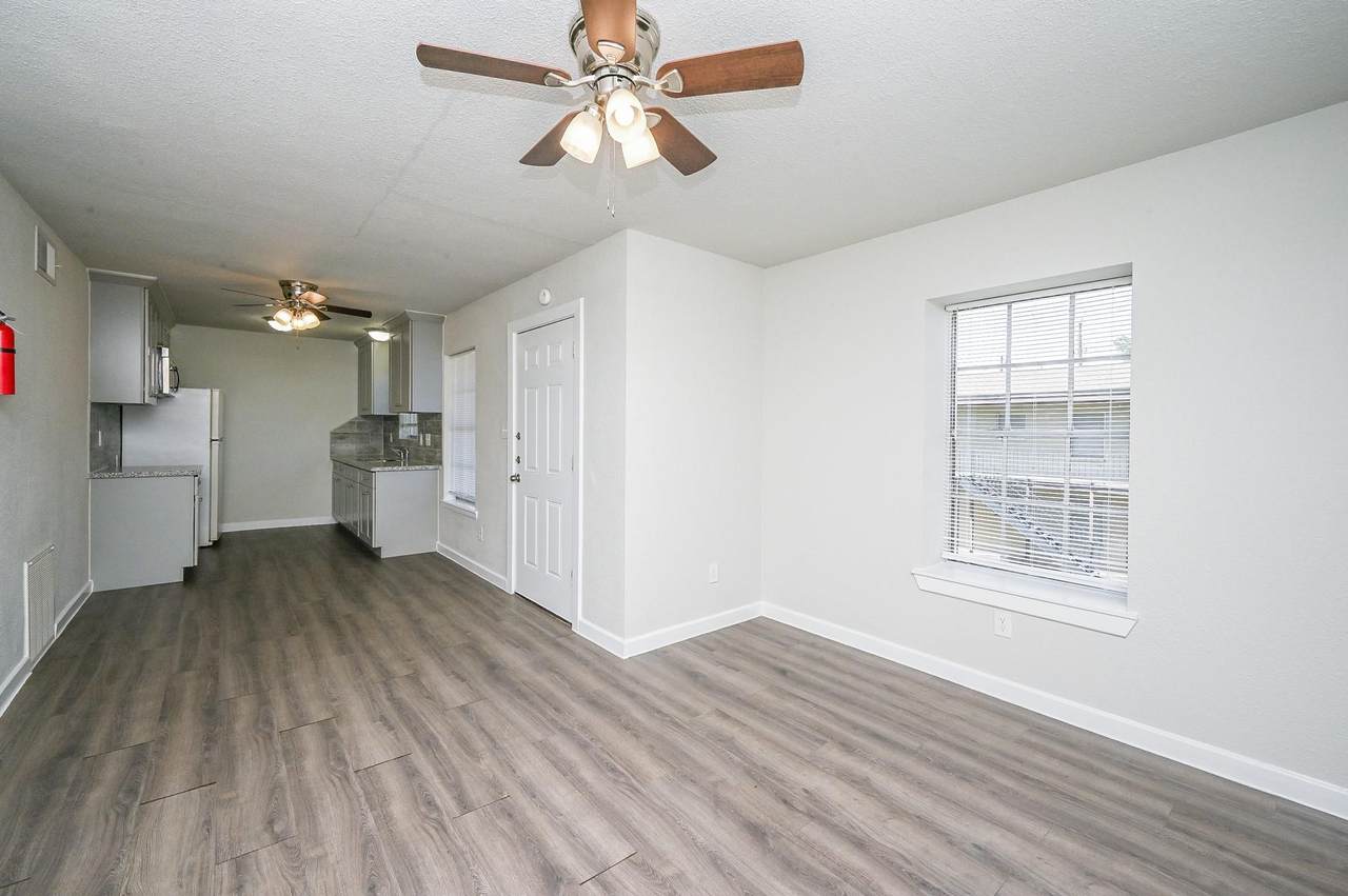 1518 East Avenue - Photo 1