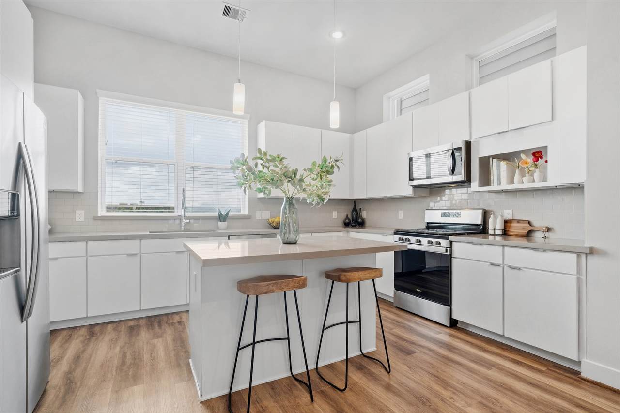 1254 Post Oak Road - Photo 1