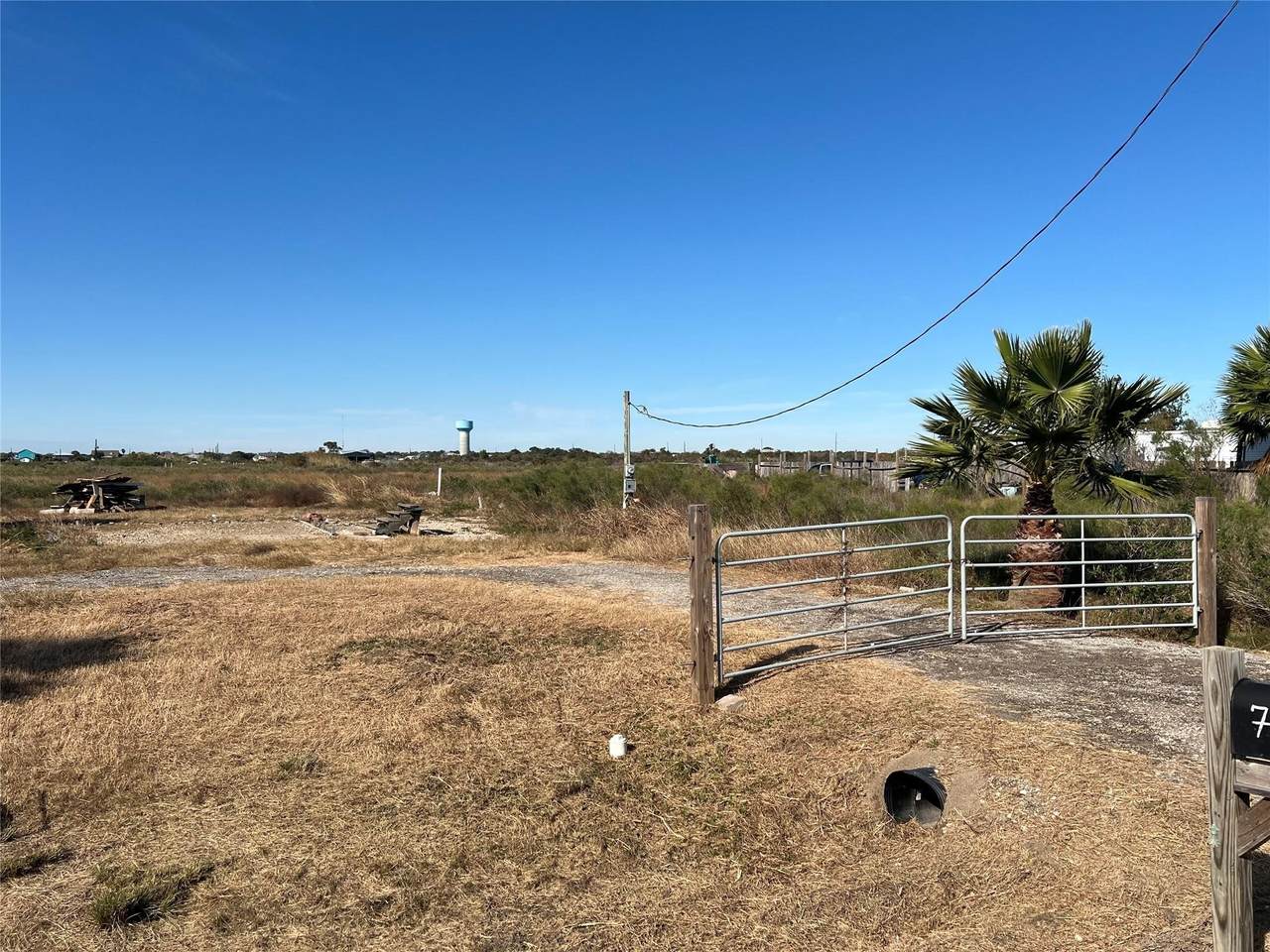 704 18th Street - Photo 1