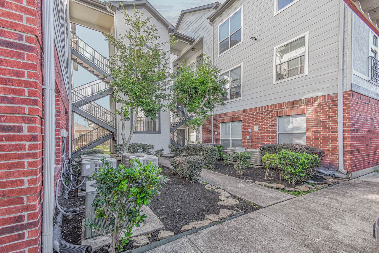 6289 Wilcrest Drive - Photo 1