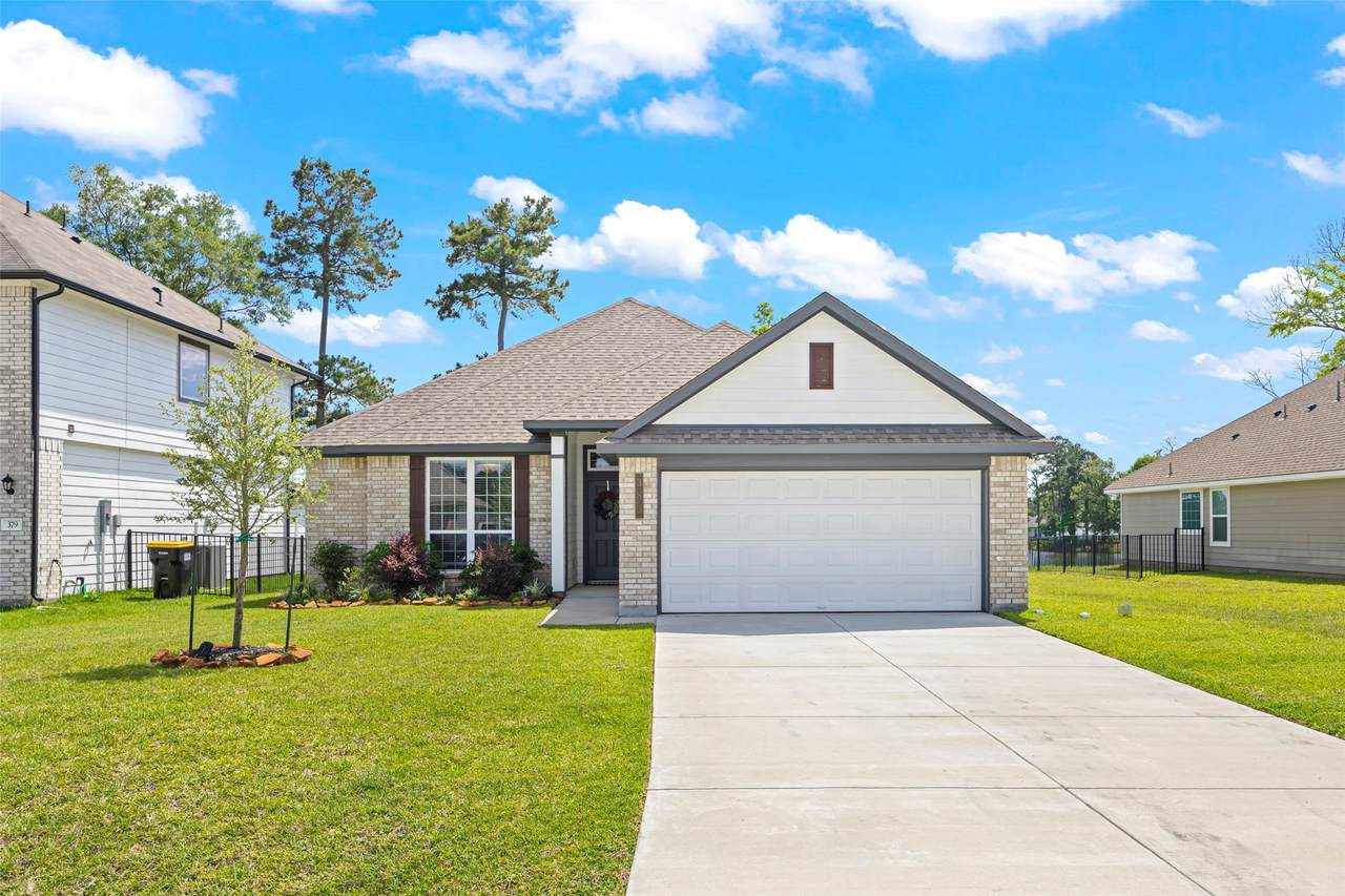 383 Shoreview Drive - Photo 1