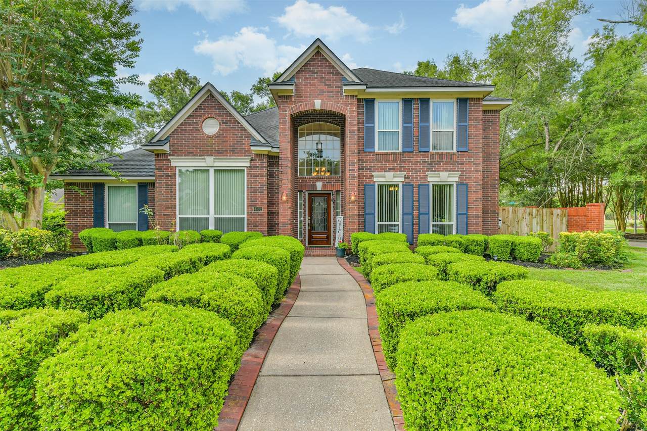 4302 Island Hills Drive - Photo 1