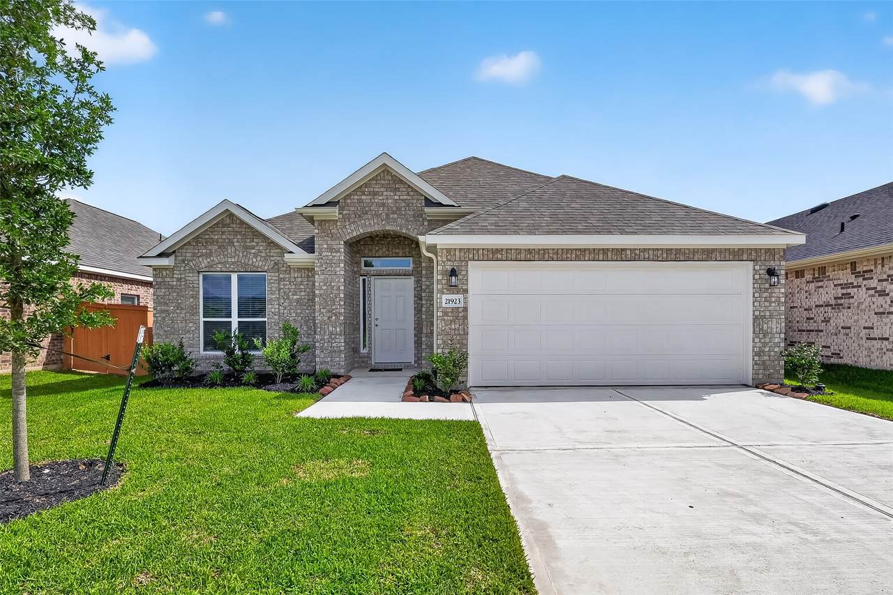 21923 Oia Island Drive - Photo 1