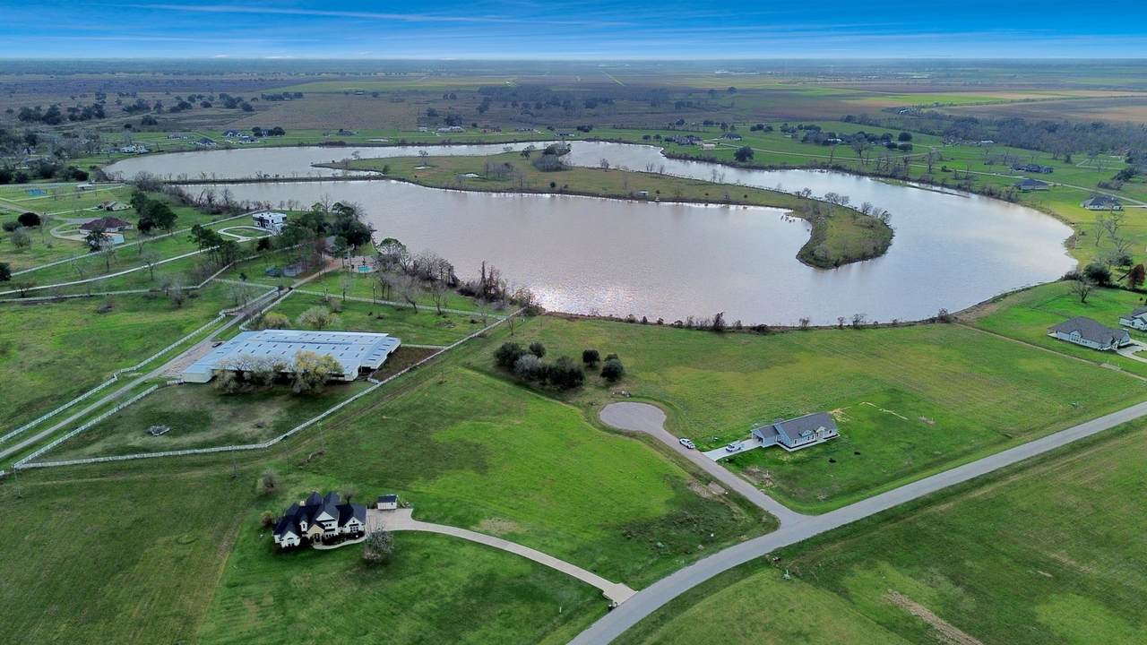 3135 Tankersley Drive - Photo 1