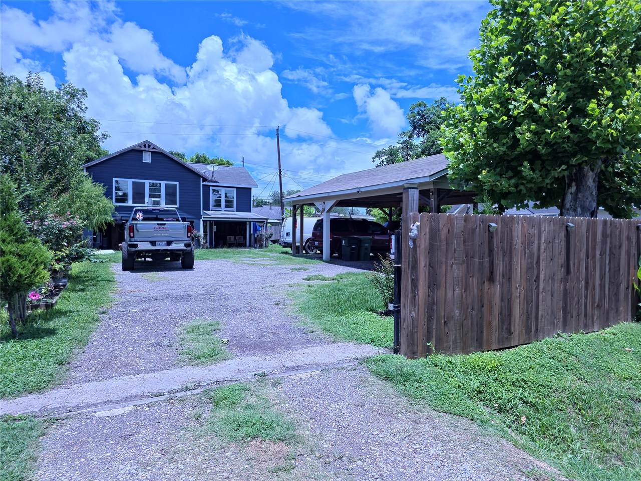 2413 Lynnfield Street - Photo 1