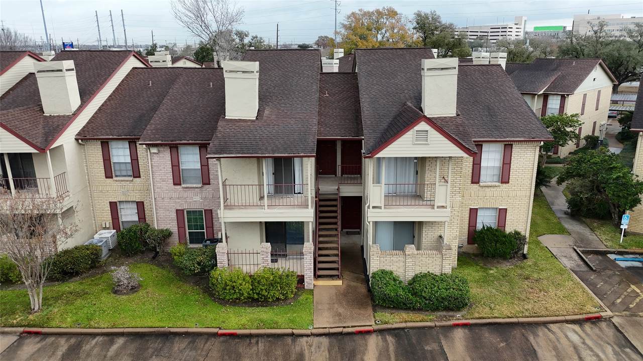 2120 El Paseo Street - Photo 1