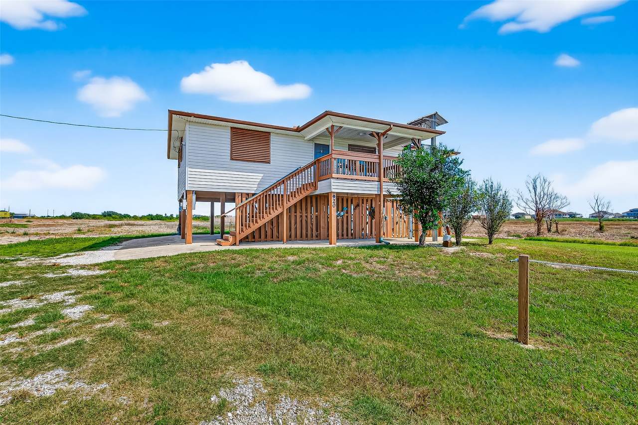 920 4th Street - Photo 1