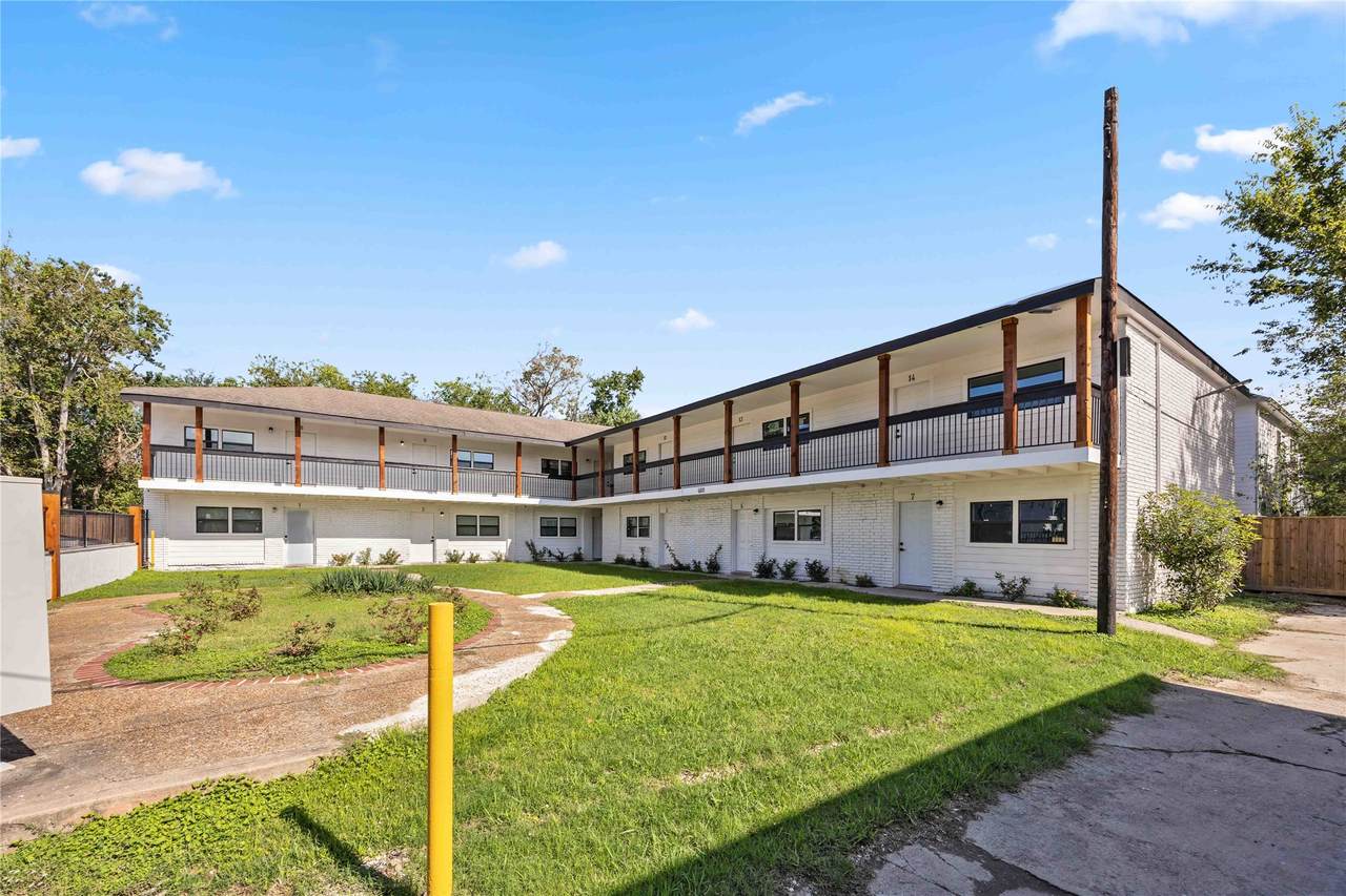 6811 Del Rio Street - Photo 1