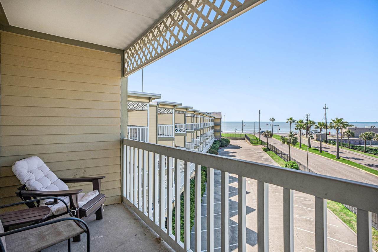 6300 Seawall Boulevard - Photo 1