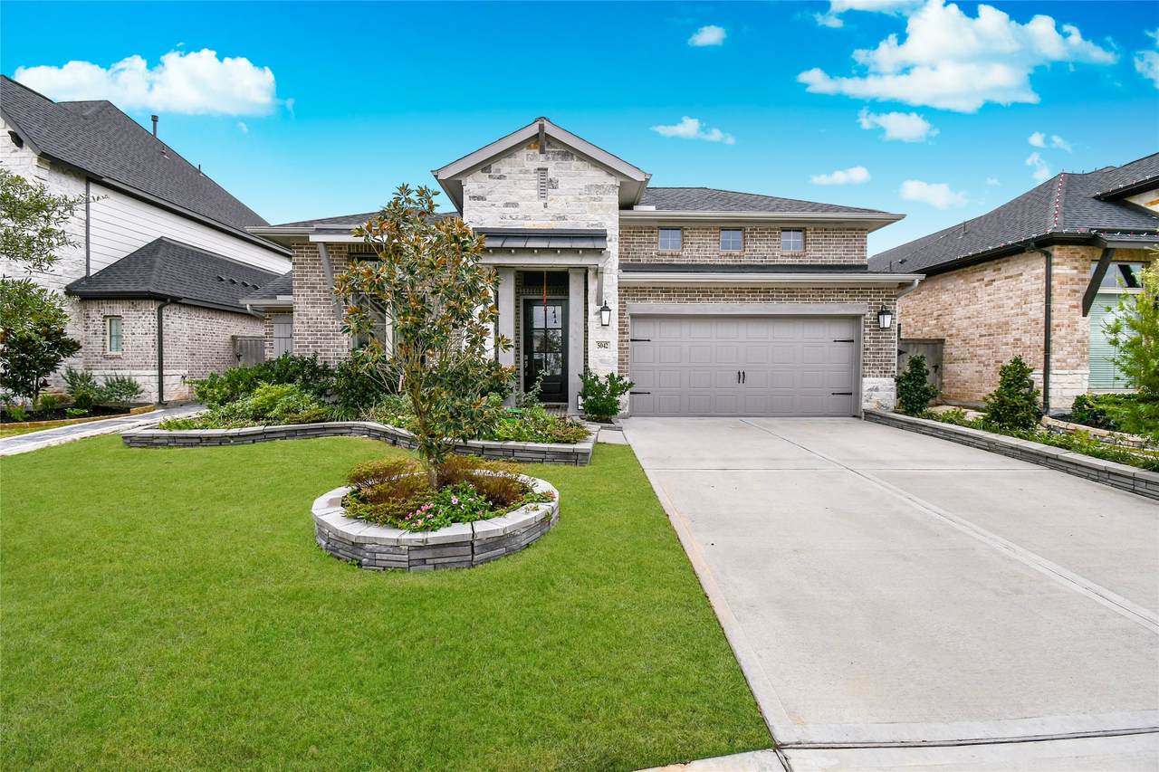 5042 Albany Shores Lane - Photo 1