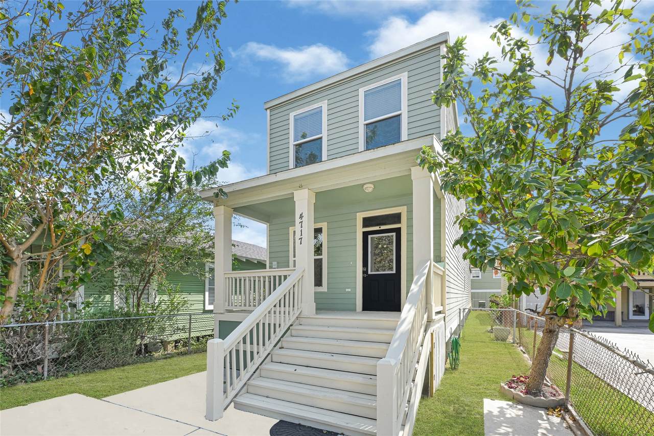 4717 Avenue Q - Photo 1