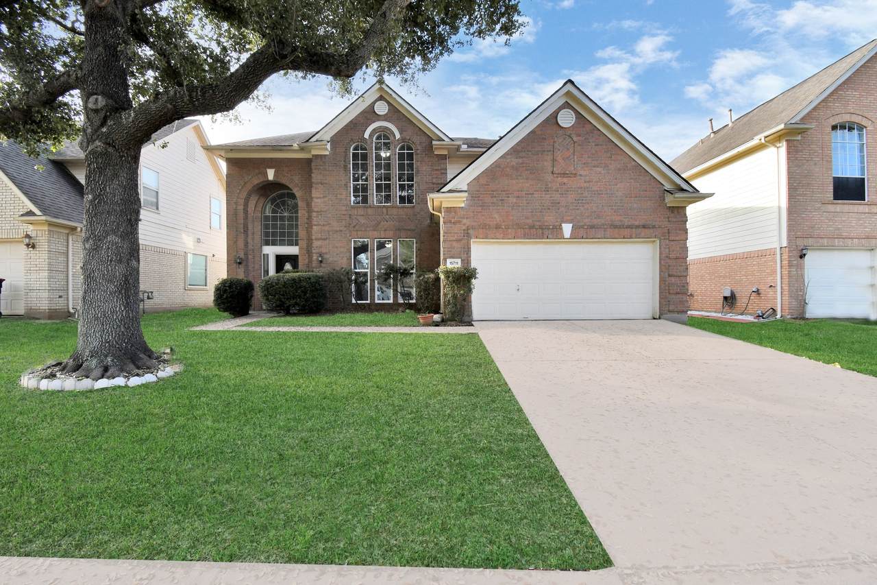 15711 Rosewood Hill Ct - Photo 1