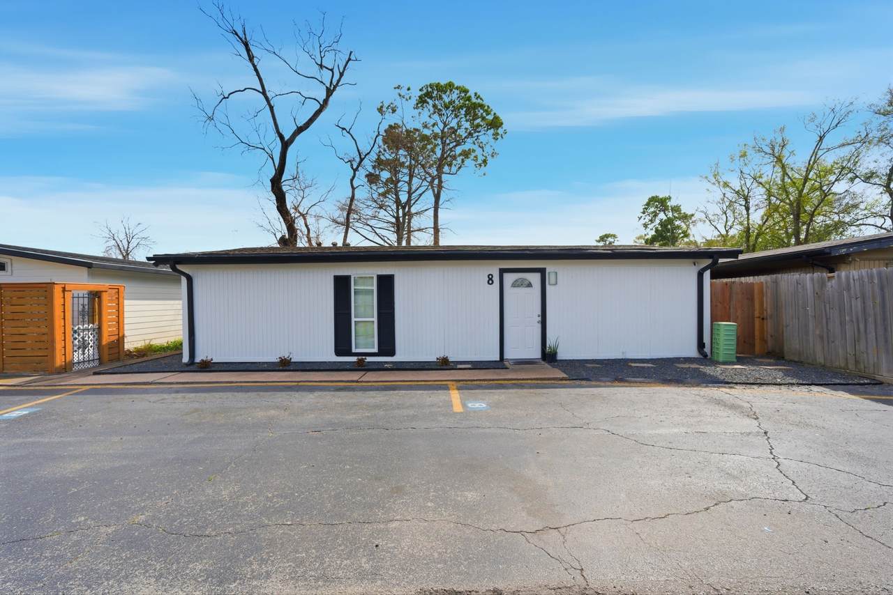 4102 Sherwood Lane - Photo 1