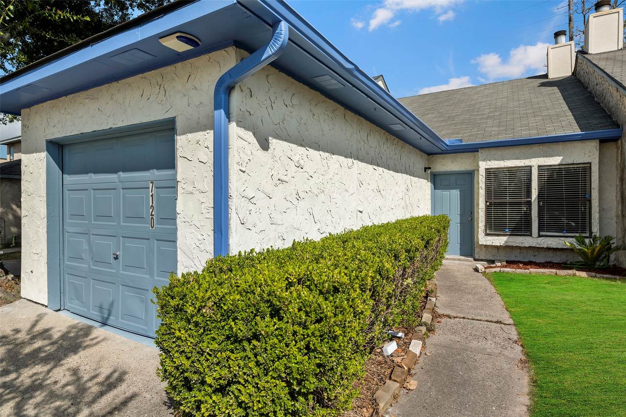 7120 Deer Creek Court - Photo 1