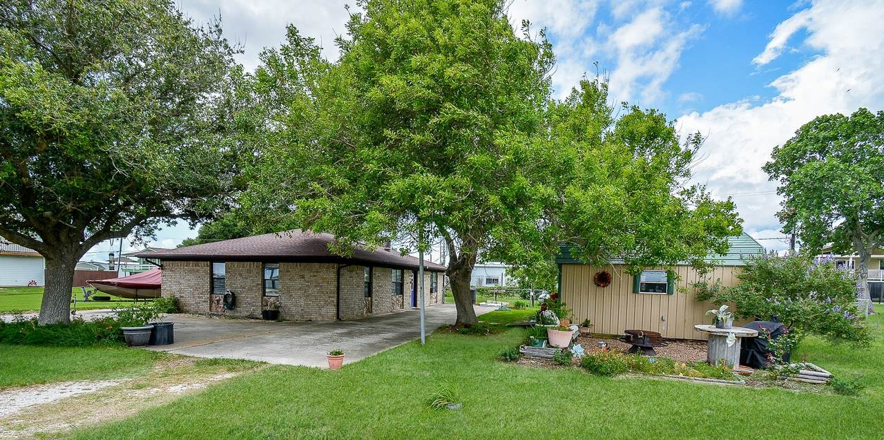 1495 Bayshore Drive - Photo 1