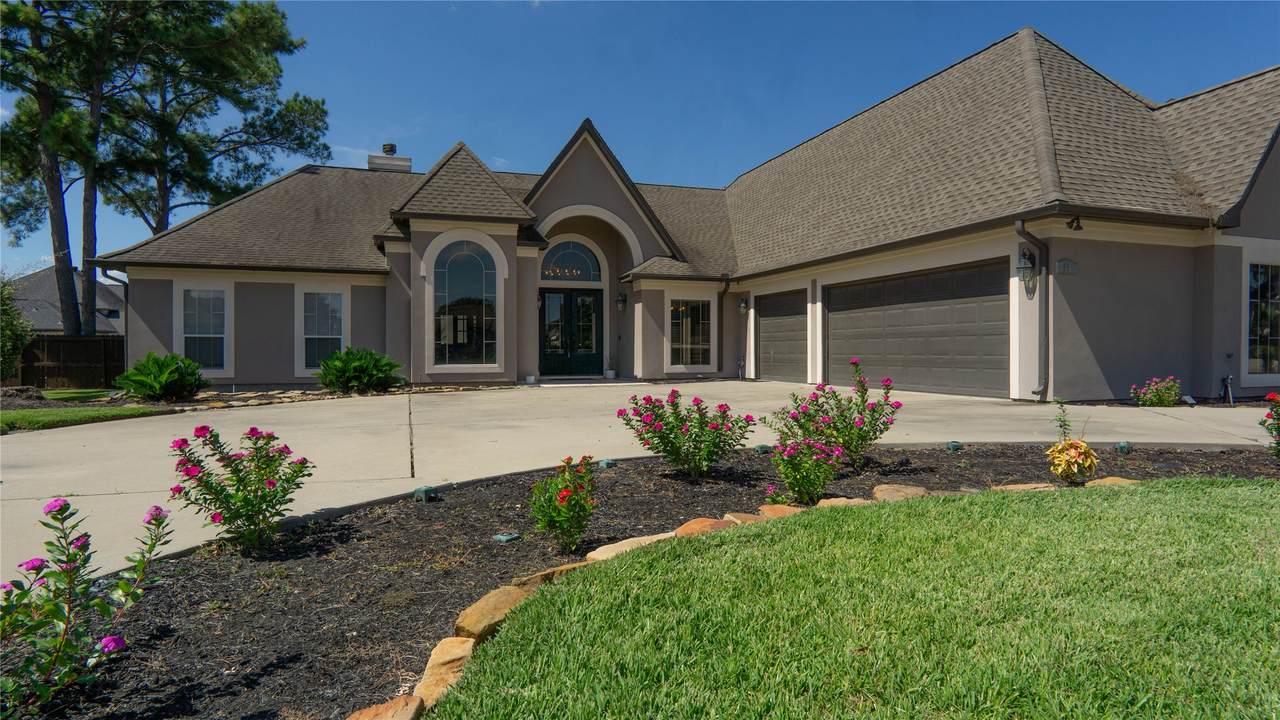 14 Darien Ct - Photo 1