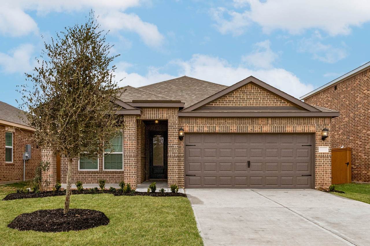 1127 Campside Drive - Photo 1