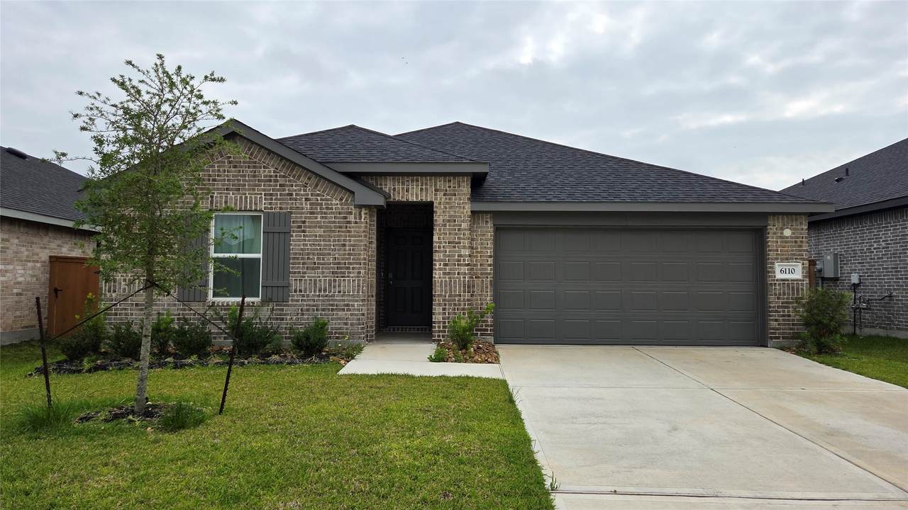 6110 Ginevra Summers Drive - Photo 1