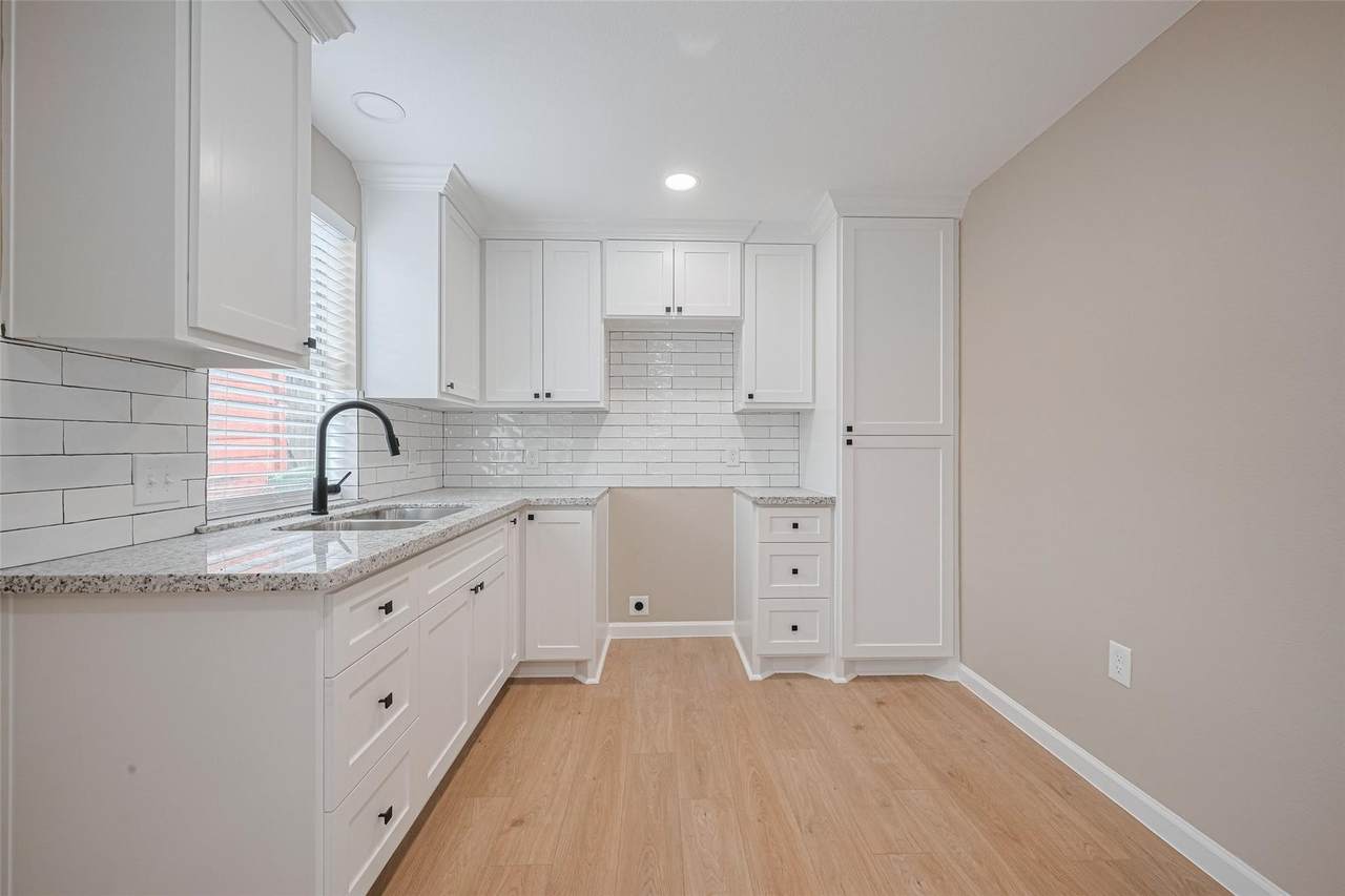 2516 Craigmont Street - Photo 1