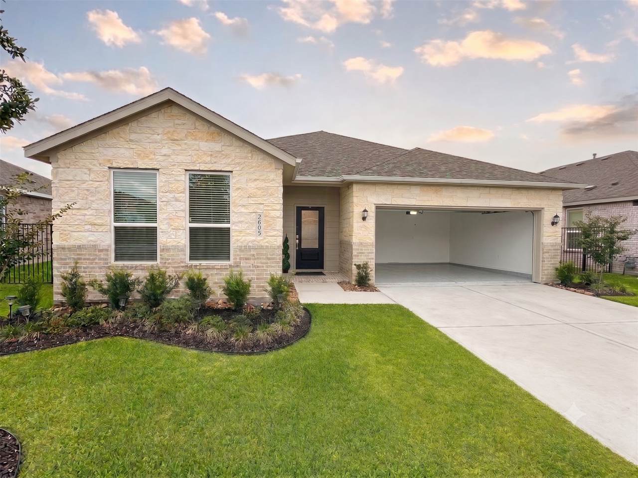2605 Lago Costa Drive - Photo 1