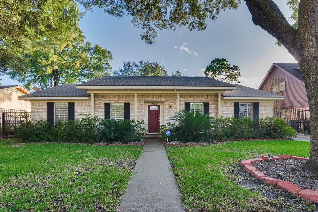 9223 Sandstone Street - Photo 1