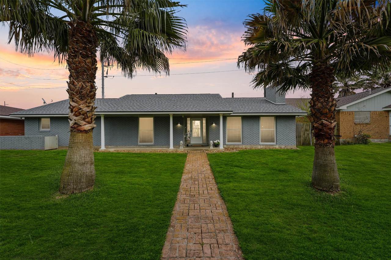 9 South Shore Drive - Photo 1