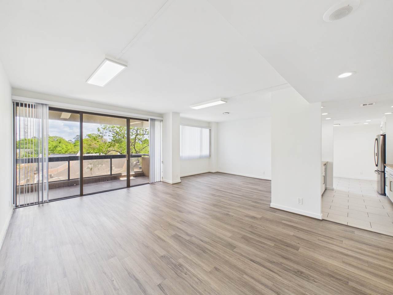 49 Briar Hollow Lane - Photo 1