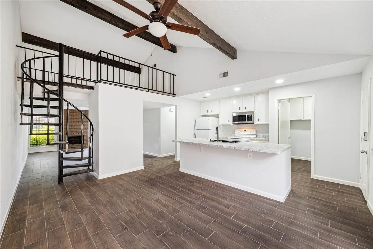 8628 Maplecrest Drive - Photo 1