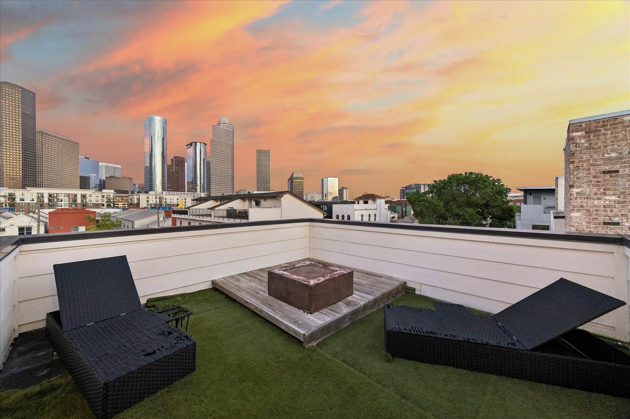 1012 Robin Street - Photo 1