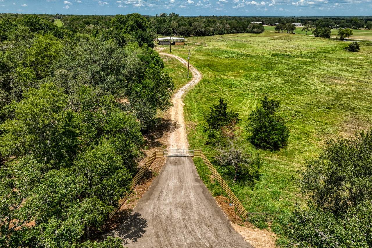 1922 County Road 324 - Photo 1