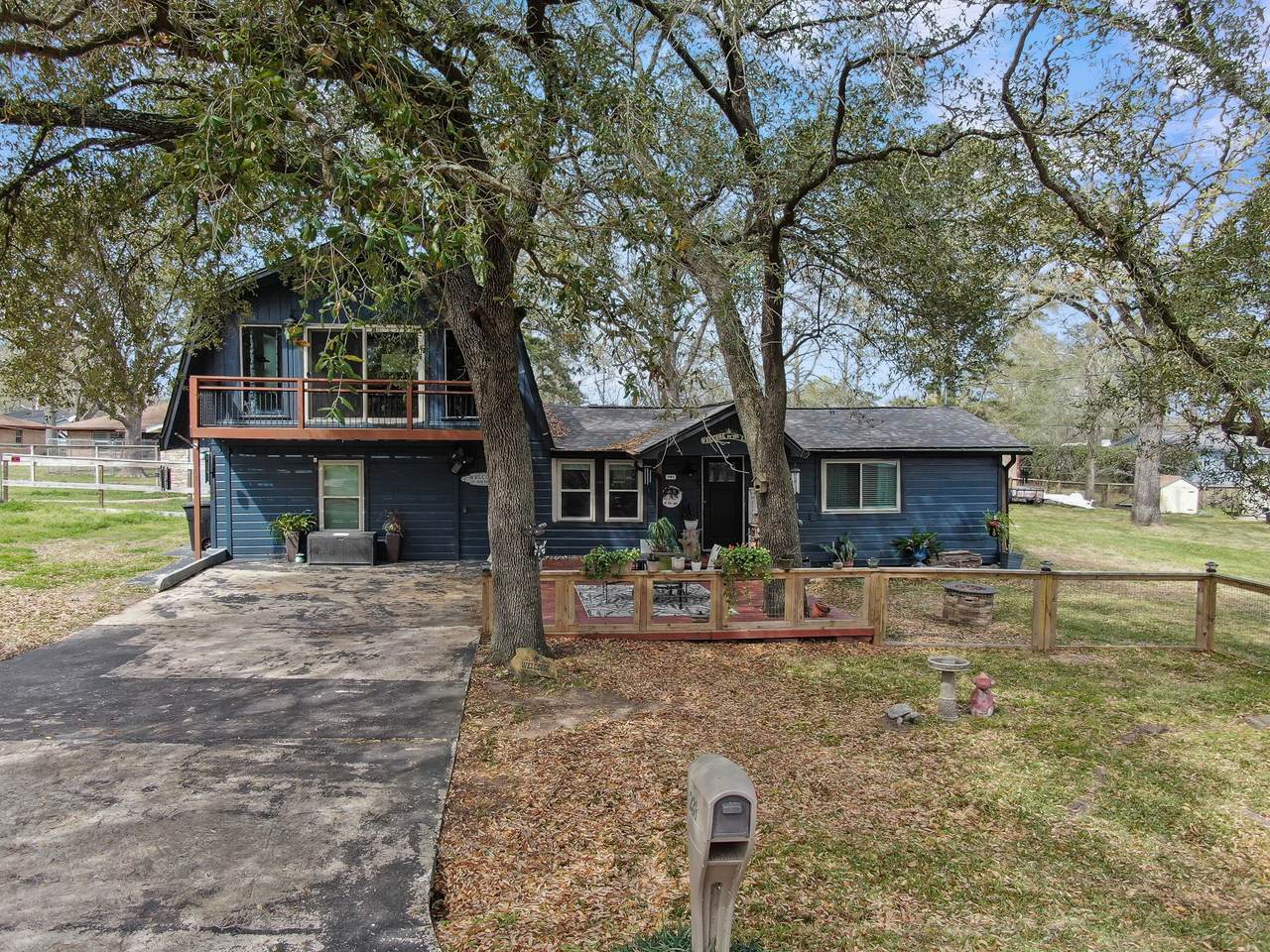 281 Shady Oaks Drive - Photo 1