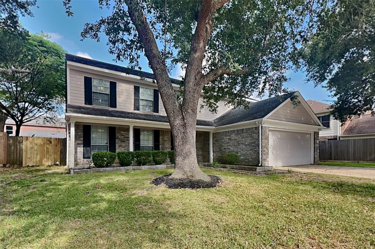 4012 Cedarwood Drive - Photo 1