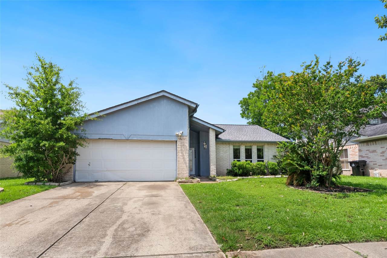 16958 Nicole Lane - Photo 1